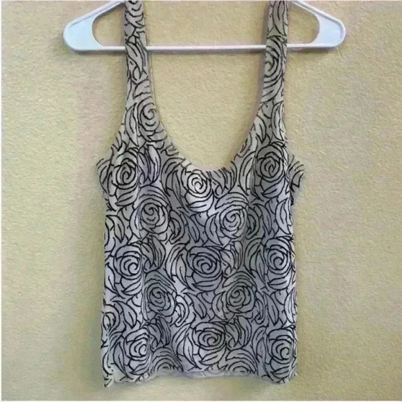 Donna Karan New York- Wool Print Sweater Tank
Size Large EUC! - Picture 6 of 7